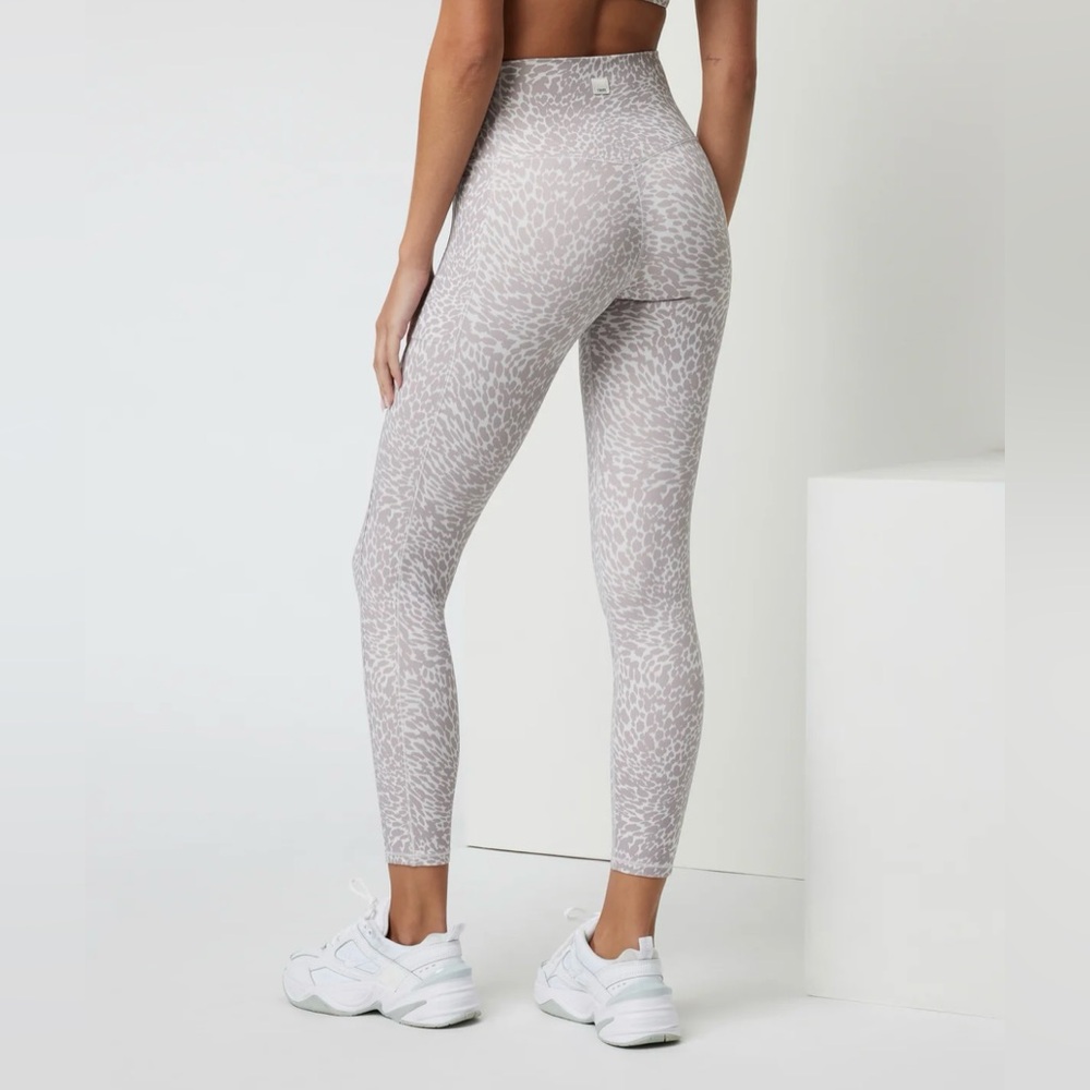 Vuori studio pocket leggings